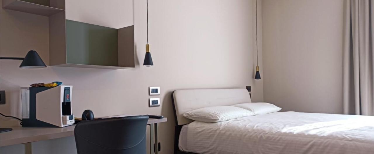 Bbcube Hotel Порто Виро Екстериор снимка