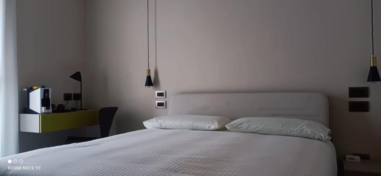 Bbcube Hotel Порто Виро Екстериор снимка