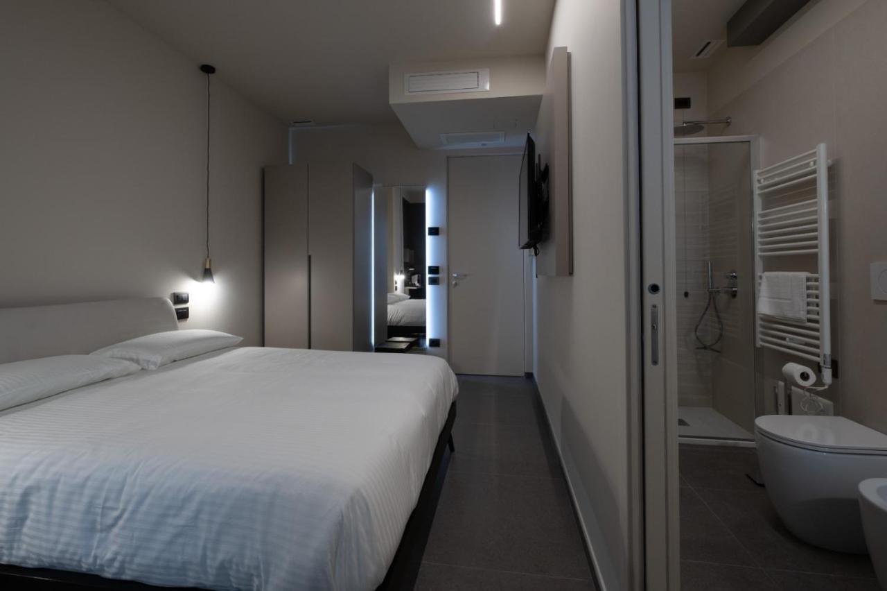 Bbcube Hotel Порто Виро Екстериор снимка